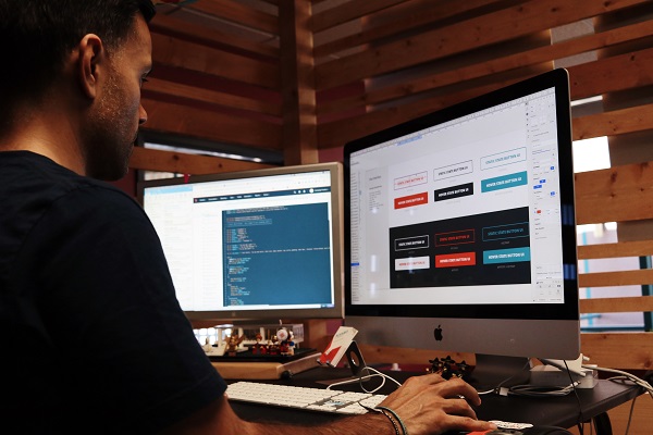 Web Designer in Bali Image